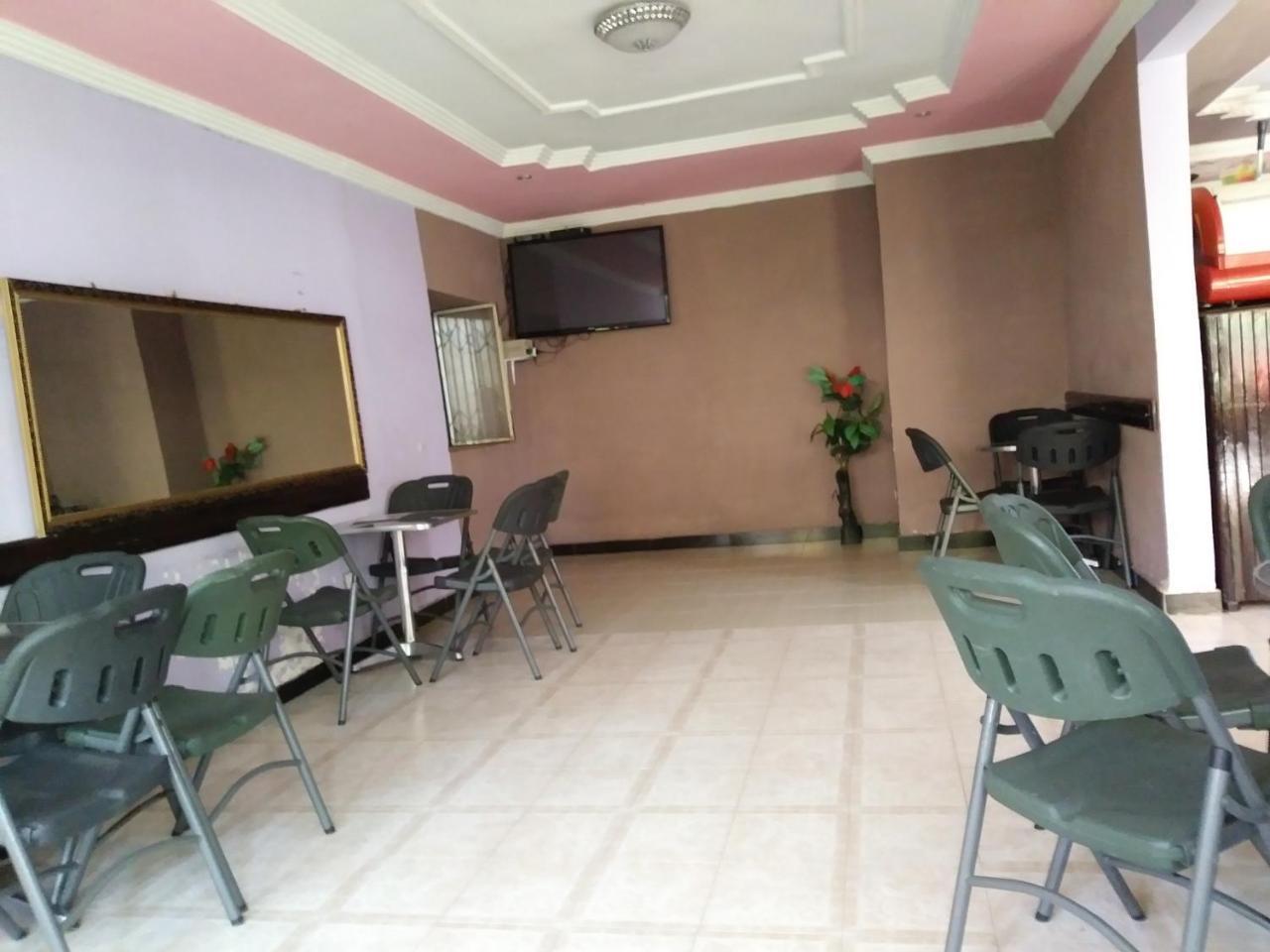 Caron Pension Bahir Dar Exteriér fotografie